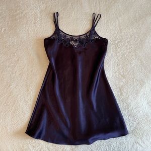 Vintage La Vie En Rose purple night gown